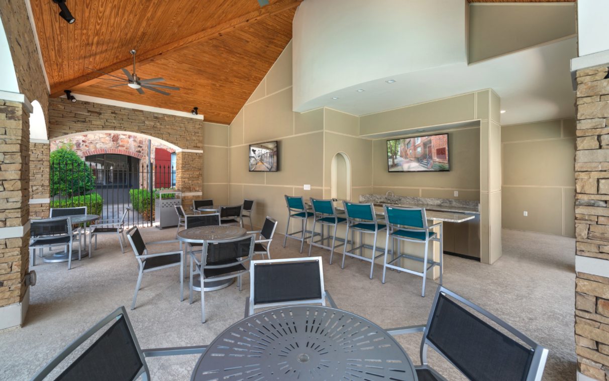 Manchester State Thomas Apartments