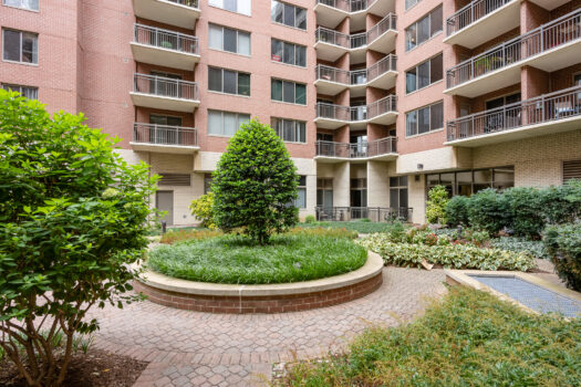 Virginia Square Plaza